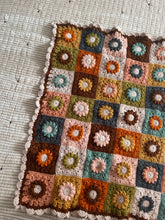 Load image into Gallery viewer, Retro Daisy Granny Square Blanket
