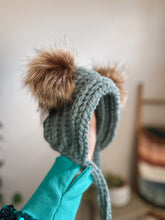 Load image into Gallery viewer, Blue crochet bonnet
