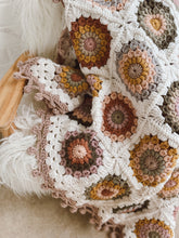 Load image into Gallery viewer, ☀️SIENNA ☀️ Sunburst granny square blanket
