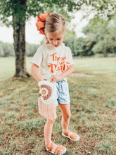 Load image into Gallery viewer, Crochet little girls flower power crossbody
